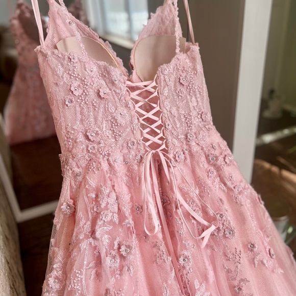 Prom Dress - Picture 4 of 5